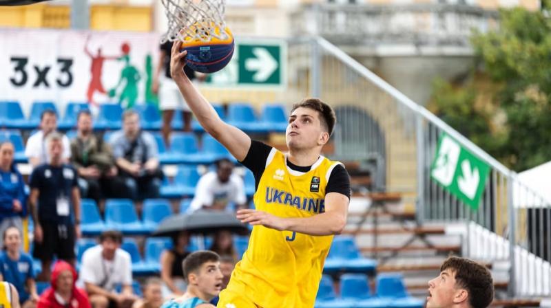 Українська команда U-18 здобула місце в півфіналі світової першості.